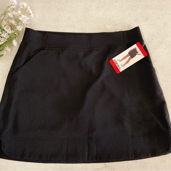 32 Degrees Cool Women's Skort Black Size Medium - Picture 5 of 5